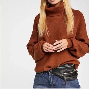 Free People Women’s Softly Structured Tunic Sweater in Tobacco Womens X-Small